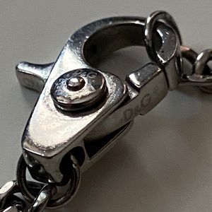 D&G chain